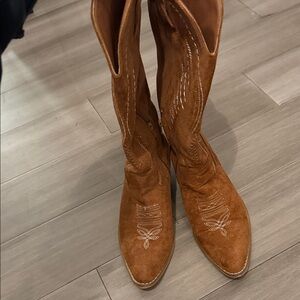 Brown Suede cowgirl Boots
